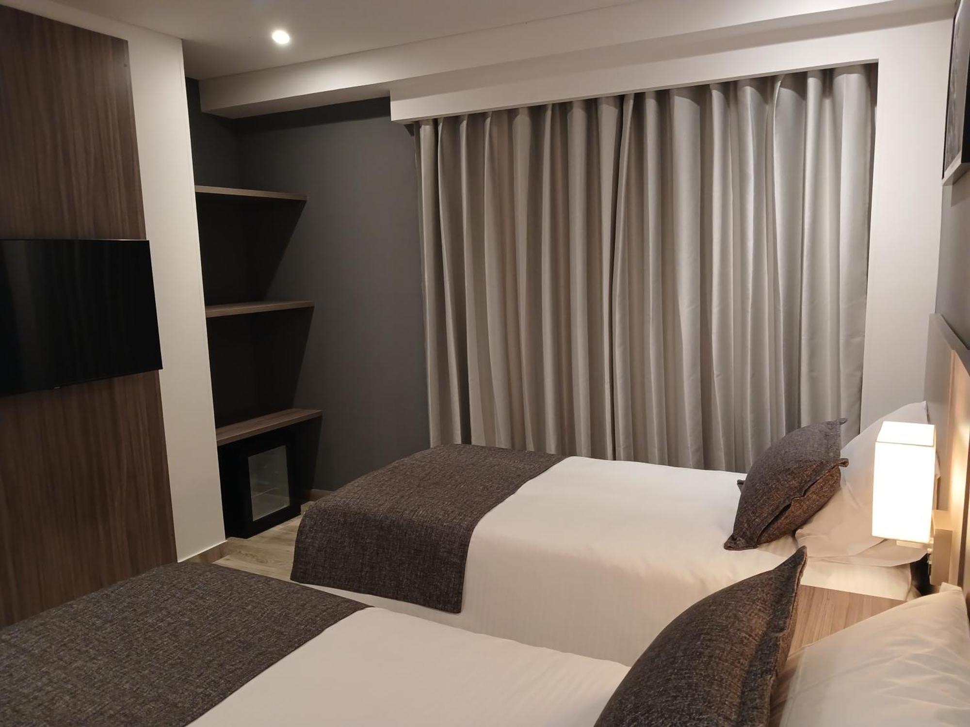 Hotel Santino Jenesano Екстер'єр фото